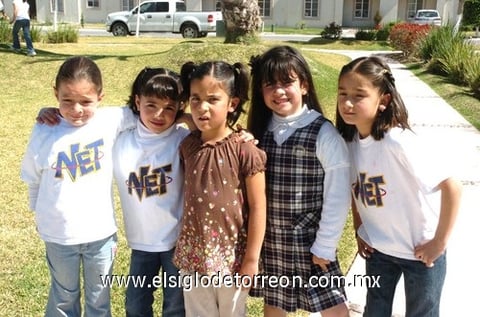 28032010 Amigas.  Valeria, Mariana, Luciana, Victoria y Sofía.