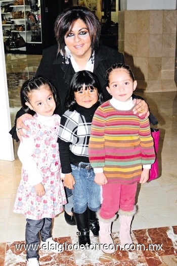 28032010 Alejandra, Daniela, Sofía y Valeria.