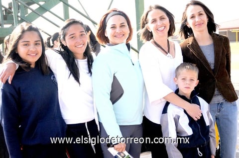 01042010 Andrea Arguijo, Andrea Alonso, Claudia Salmón, Beatriz de O'neill y Lorena Moreno.