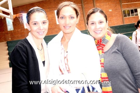 01042010 Lorena, Celina y Begoña.