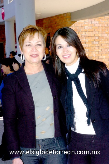 01042010 Nina y Ale Luquín.