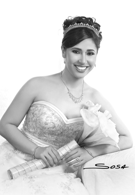 MCP. Betty Turcios Esquivel captada el día de su boda con el MIB. Antonio Seáñez de Villa.

Studio Sosa 