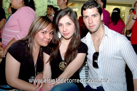 03042010 Minerva García, Thelma y Jorge Guerrero.