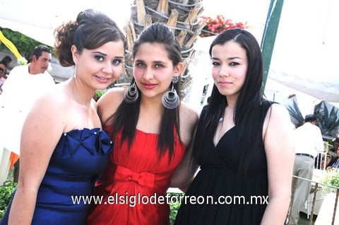 05042010 Fanny Sotomayor, Laura Rodríguez y Claudia  Méndez.