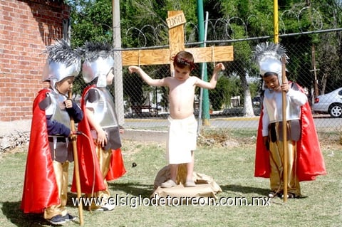 02042010 Los pequeños se lucieron de lo lindo.