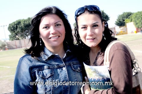 03042010 Perla de Kuri, Karla y Santiago Alatorre.