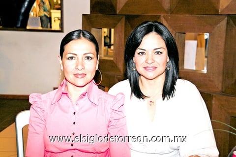 04042010 Mónica y Wendy Barrios.