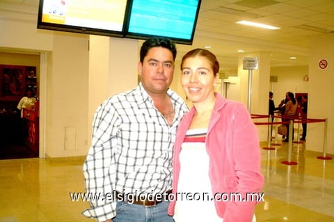 03042010 México. Guillermo y Elizabeth Urrutia.