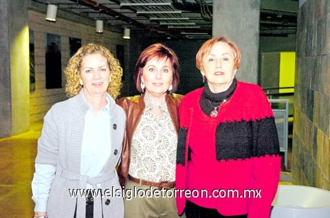 03042010 Ángela, Nena y Goya.