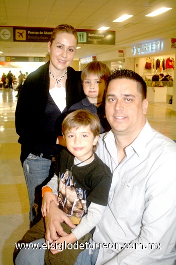 02042010 México. Familia Beltrán.