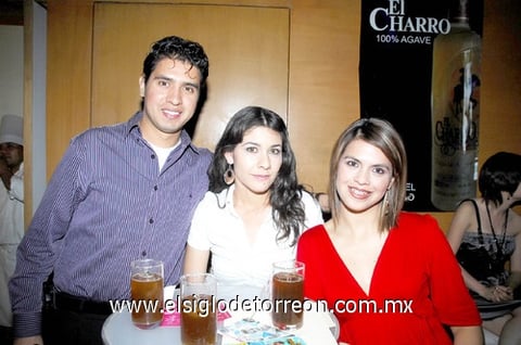 08042010 Sonia Castillo, Juan José Castillo y Martha Alicia de Castillo.