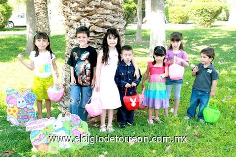 Irma, Juan Carlos, Victoria, Cristóbal, Samia, Fernanda y Roberto.