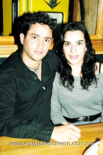 Alan Reed y Bárbara Murra.