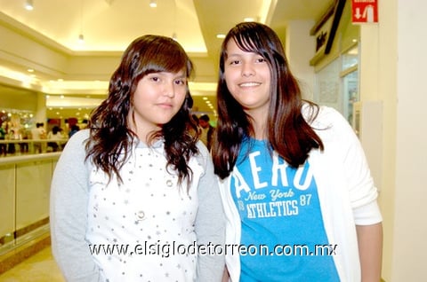 11042010 Paty y Diana. EL SIGLO DE TORREÓN / JESÚS HERNÁNDEZ
