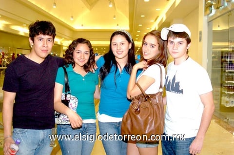 11042010 Angie, Iris, Vero y Érika.