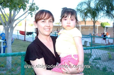 11042010 Susana Butron y Estefi.