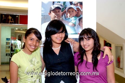 11042010 Dany Daza, Alexandra Garrido y Paola Daza.
