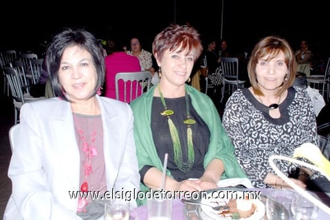 12042010 Irma, Coco y Ana María.