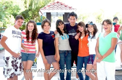 13042010 Jesús Zúñiga, Mónica Zúñiga, Chío Rivera, Samantha Romero, Jesús Zúñiga, Silvia Zúñiga, Érika y Karla Díaz.