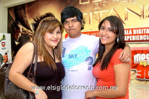 14042010 Sammy Ramírez, Omar Torres y Karen Jáquez.
