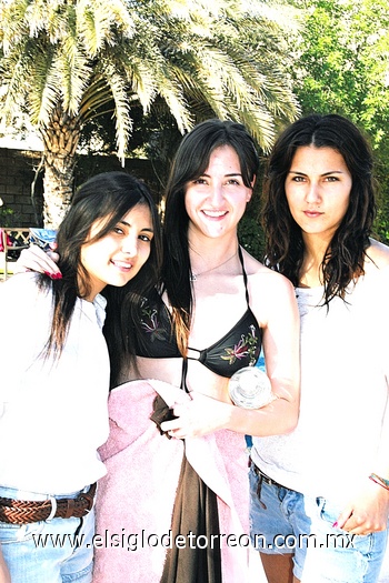 14042010 Gina, Julieta y Belinda.