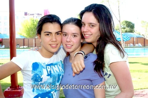 14042010 Mónica, Sofía y Andrea.