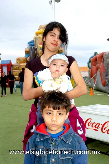 14042010 Cecy, Fernando y Armando.