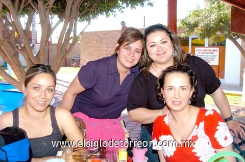 14042010 Bárbara, Cecilia y Alida.