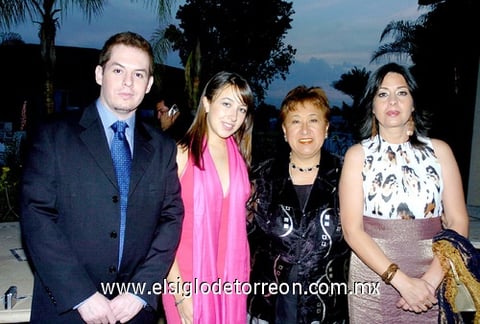 16042010 José Juan, Andrea, Lupita y Laura Jaramillo.