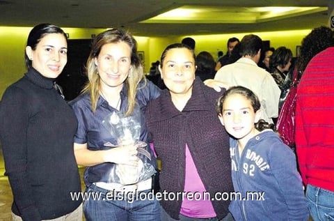 17042010 Naxiely, Tanya, Mary Cristi y Brenda.