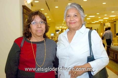 17042010 Genoveva García Montoya y Carmen García Dorado.