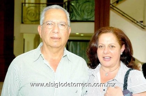 18042010 Enrique y Grace Abularage.