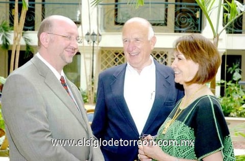 18042010 Ángel de la Campa, Mario Castilla y Yeye Romo.