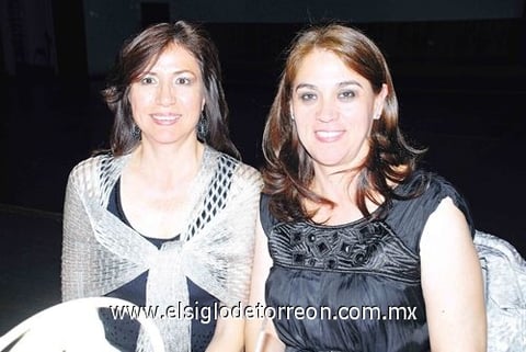 18042010 Alma Tafoya de González y Hermelinda Barrera de Jaime.