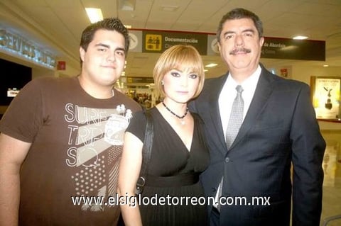 17042010 Distrito Federal. Gerardo Favero Arroyo y Lilia Arroyo Favero fueron despedidos por Gerardo Favero Aguirre.
