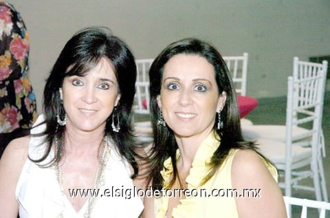 20042010 Presentes. Ana Laura y Rocío.