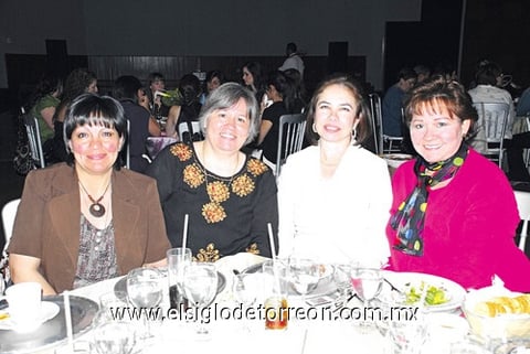 20042010 Laura de Alba, Paty de Téllez, Paty de Alonso y Yolanda de Gutiérrez asistieron a reciente despedida de soltera.
