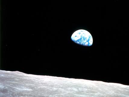 El día de la Tierra se celebnra el 22 de abril.
