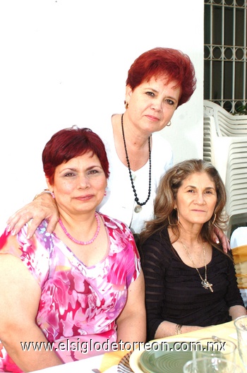 21042010 Elvira, Ime y Meche.
