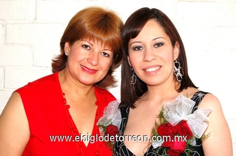 21042010 Mandy Carrillo Pérez fue despedida de su vida de soltera con una reunión organizada por Patricia Hernández Villalobos.