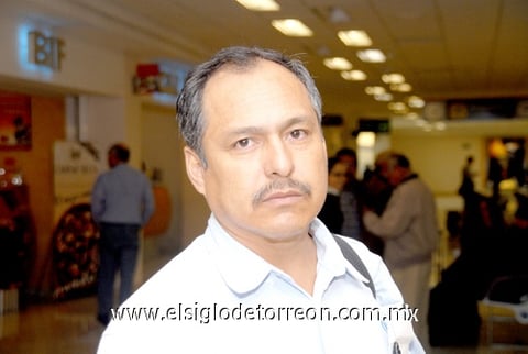 21042010 México. Pedro Pacheco dejó La Laguna para regresar a casa.
