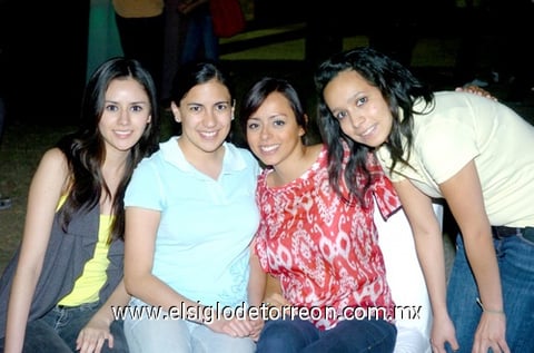23042010 Asistentes. Eduardo y Paty.