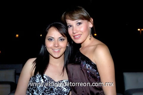 23042010 Concurrencia. Tere Vidaña y Valeria Rodríguez.