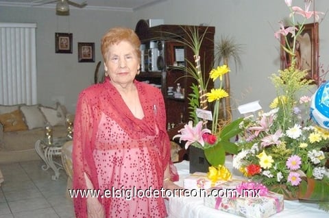 24042010 Doña María del Socorro viuda de Ríos.
