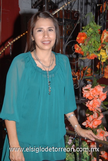 24042010 Esmeralda Medina García celebró su cumpleaños el jueves 15 de abril.