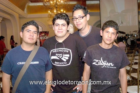 25042010 Josué, Adrián, Orlando y Manuel.