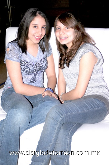 25042010 Angie e Itzel.
