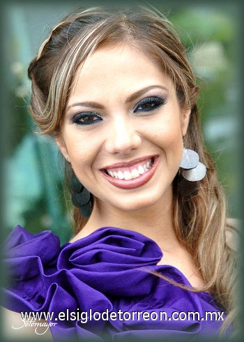25042010 Adriana Chávez Rangel disfrutó de su despedida de soltera, ya que en breve unirá su vida a la de Daniel Apolo Escamilla Llorens.- Sotomayor Fotografía