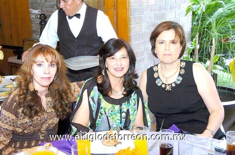25042010 Milagros, Ana y Mónica.