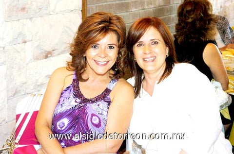 25042010 Cecilia y Nina.